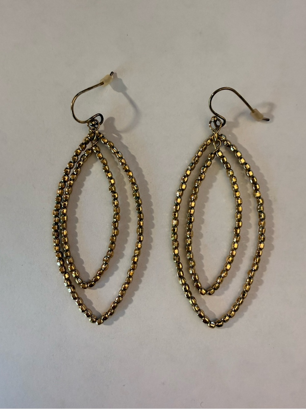 Stella & Dot Gilded Arrow Drop Earrings Gold Textured Chevron Geometric Hoops - Picture 1 of 3